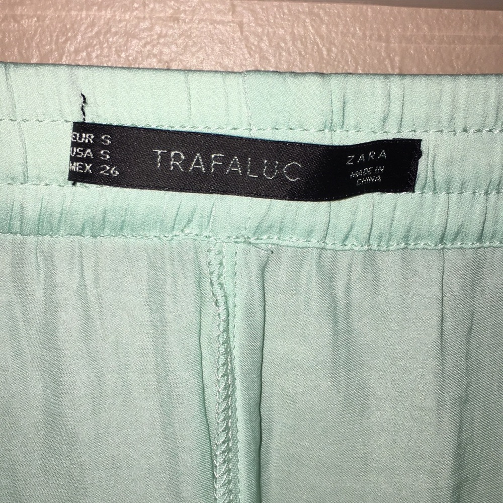 Shorts - Picture 3 of 3